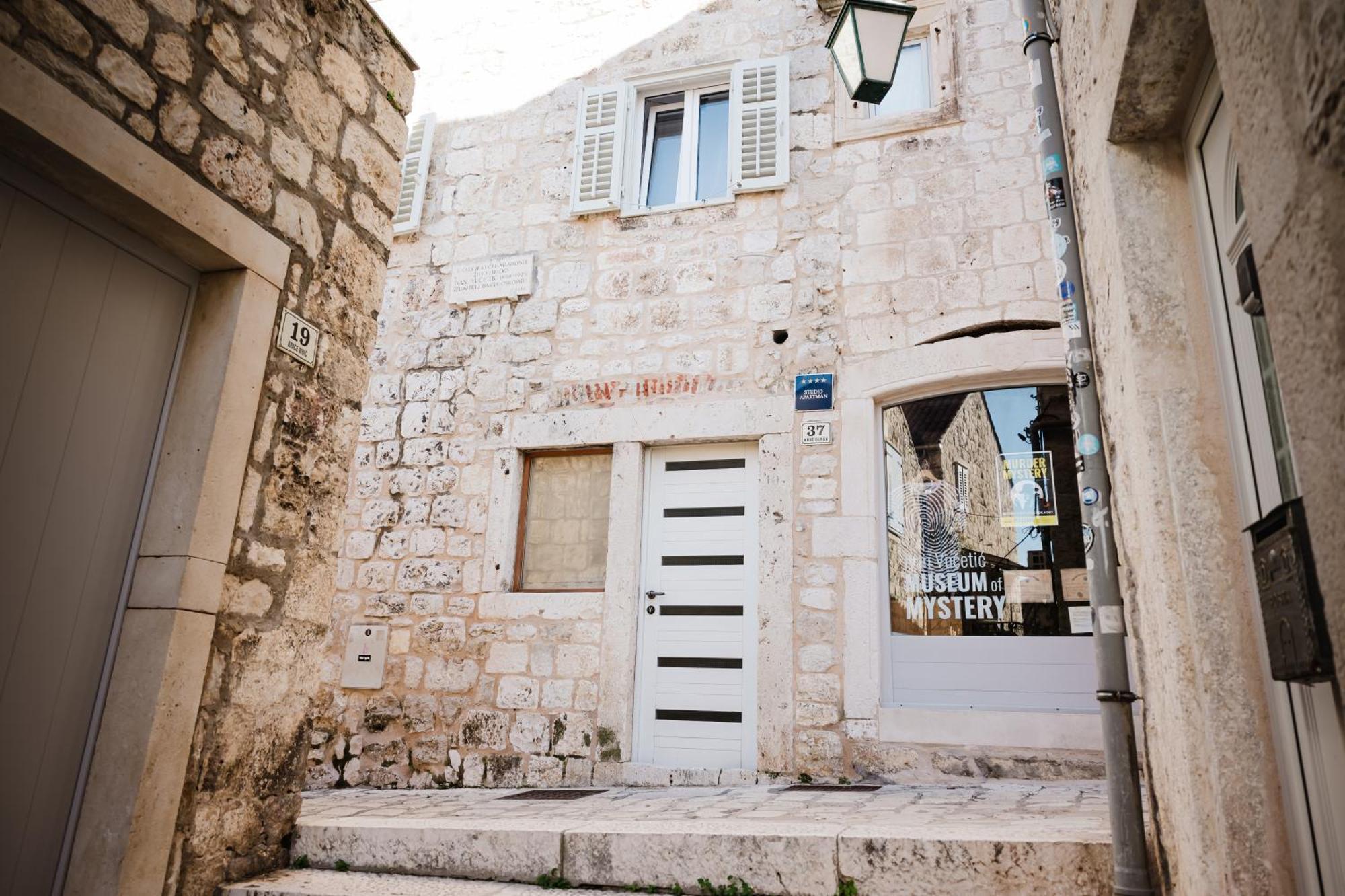 Fingerprint Central Apartment 5 Min From Center & Beach Hvar Town Exterior photo